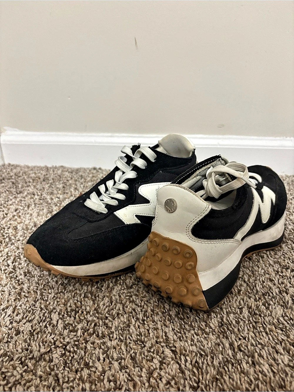 Steve Madden Black & White Sneakers